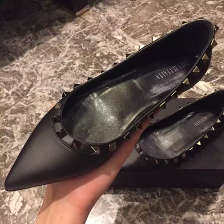 ブラックスタッズ フラットパンプス