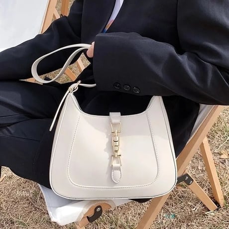 ゴールドバックル レザーショルダーバッグ 3色展開