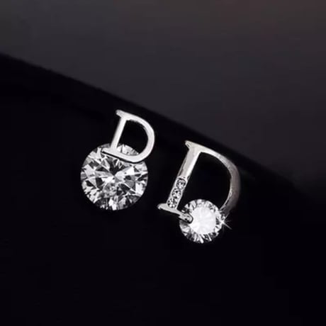 【Silver即納】Dモチーフ アシンメトリーピアス 2色展開