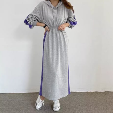 サイドライン フーディスウェットワンピース 2色展開