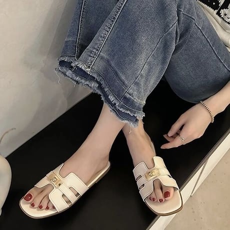ゴールドバックル レザーフラットサンダル 3色展開