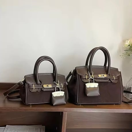 【2サイズ】バッグチャーム付きバッグ 4色展開