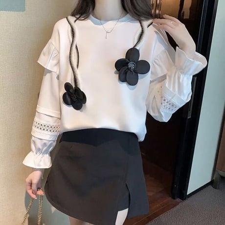 フラワーモチーフ ステッチトップス 2色展開
