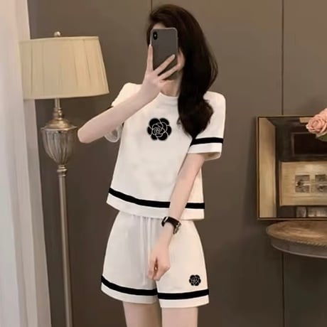 モノトーンフラワーセットアップ