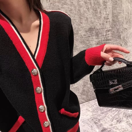 Vネック ゴールドボタンカーディガン 2色展開