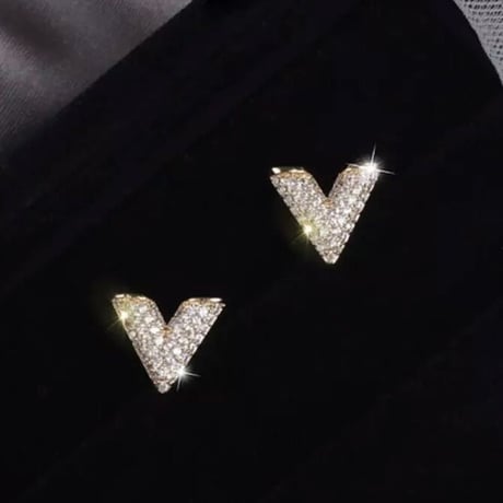 【即納】Vデザインジュエリーピアス