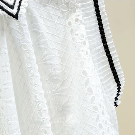 【Black Sサイズ即納】モノトーンフリル カラーレースブラウス 2色展開