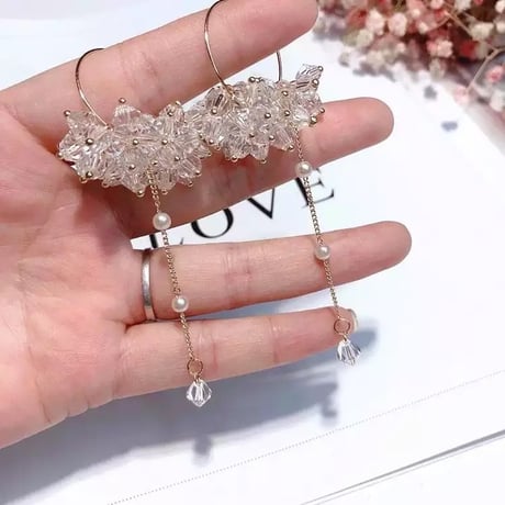 クリスタルフラワーピアス