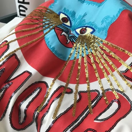 キャットビアードスパンコールTシャツ