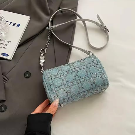シルバーリベットハートチェーンバッグ 2色展開