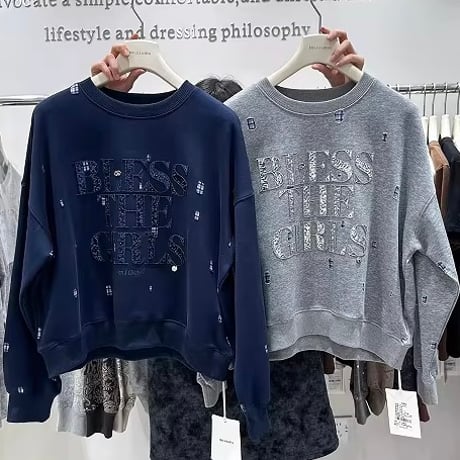 チェックホールビジューロゴトップス 2色展開