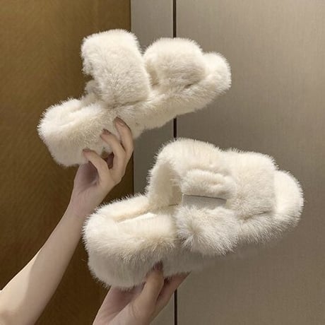 【Black 22.5cm、Ivory23.0cm即納】ボリュームファー ダブルベルトサンダル 4色展開