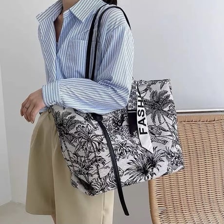 モノトーンビッグ トートバッグ 2色展開