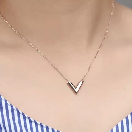 Vデザイン ネックレス 3色展開