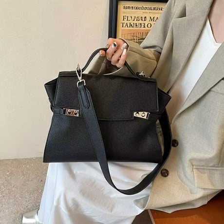 クラシックレザーバッグ 2色展開