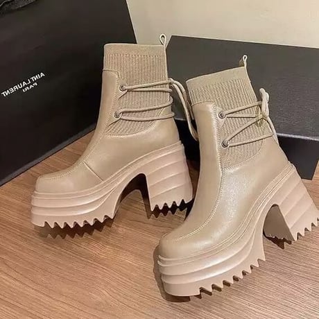 バックストラップ ハイソールショートブーツ 2色展開
