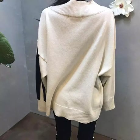 シェードラインルーズニット 2色展開
