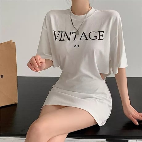ウエストオープン ロゴオーバーTシャツ 2色展開