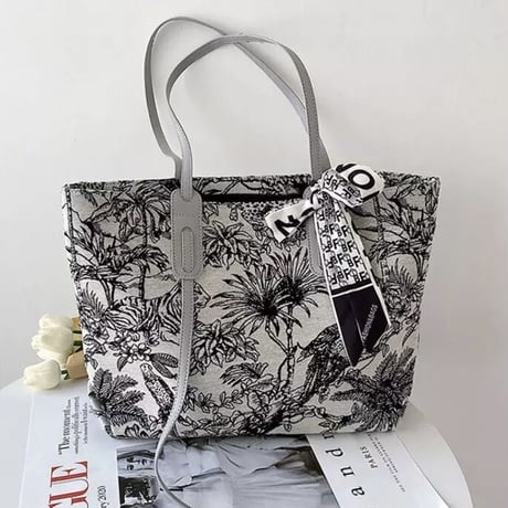 モノトーンビッグ トートバッグ 2色展開