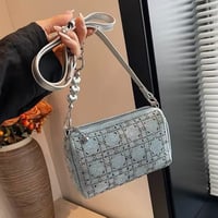 シルバーリベットハートチェーンバッグ 2色展開