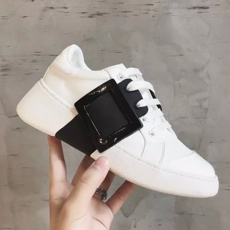 サイドスクエアバックル スニーカー 4色展開