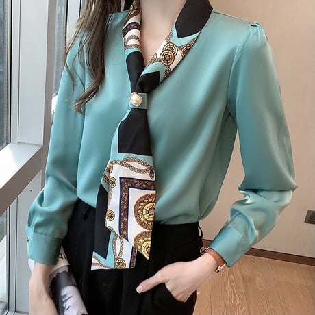 パールモチーフ タイ付きブラウス 2色展開