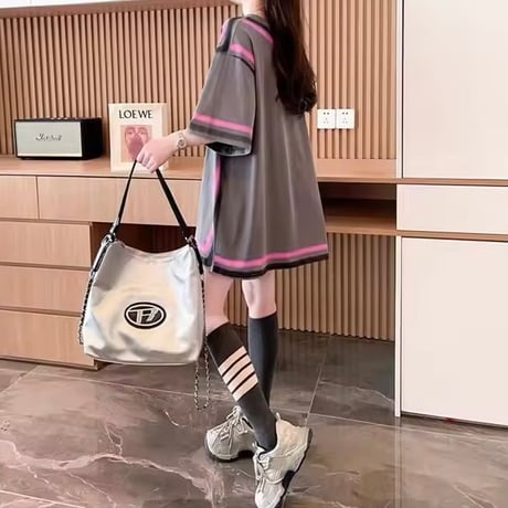 ネオンピンクTシャツ 2色展開