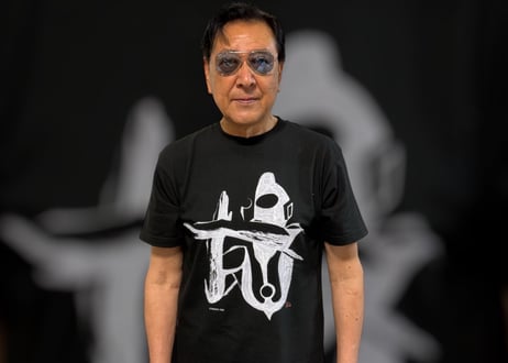 「ウルトラマンになった男が描いた」ウルトラマンTシャツ / 全４色