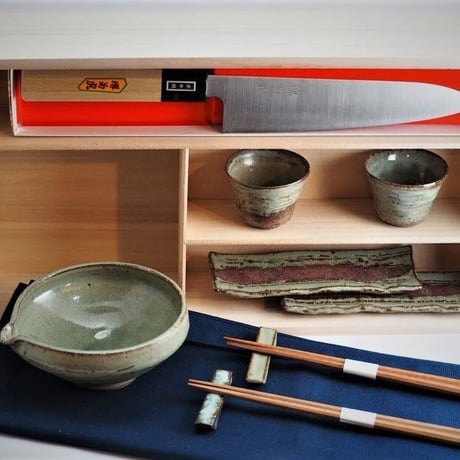 和包丁と陶器テーブルウェア・セット / Japanese Kitchen Knife & Pottery Tableware Pack (Item No: THS-001)