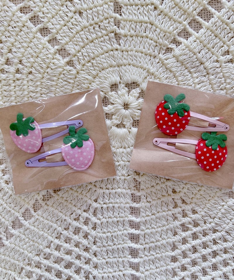 handmade》いちごパッチンピン/ニジイロパンチ | petite