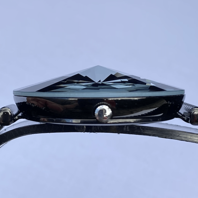 ヨヴィッサ腕時計『ピラミッド・マキシ・ブレスレット』スイス製【正規