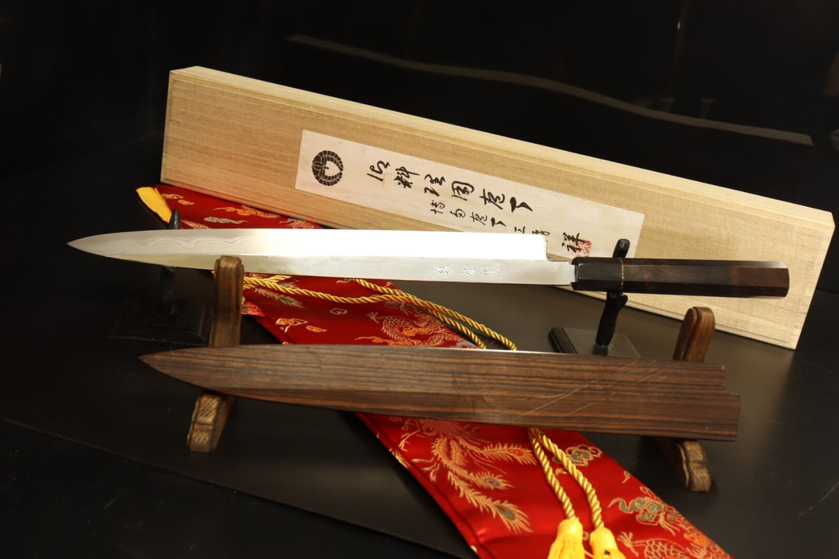 ダマスカス鋼 柳刃包丁 新品 Amazon｜柳デザイン YANAGI DESIGN 切れ味鋭いダマスカス鋼を
