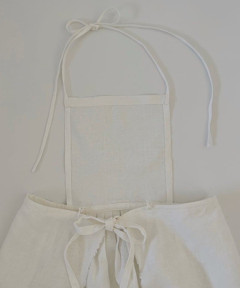 Classic Apron ホワイトリネン | HERHUE