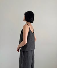 Felis 墨染めリネンのキャミソール
