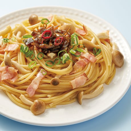 ご飯がすすむ！茎わかめとこんぶのピリ辛ラー油漬け 105g