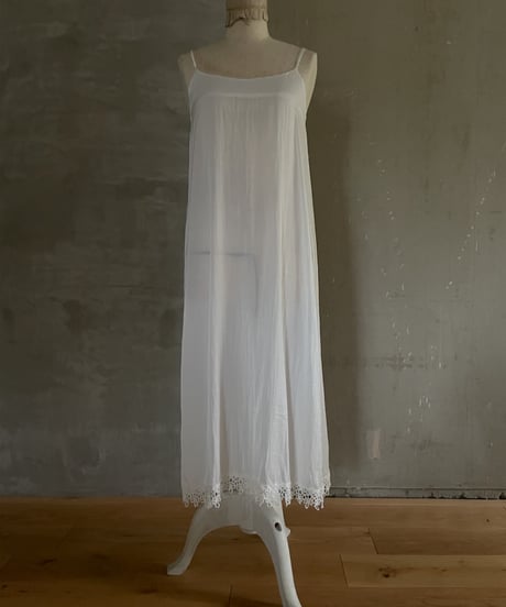 Antique-style Slip Dress Set (Sample Product / Free Size) Color: Ivory / Off White