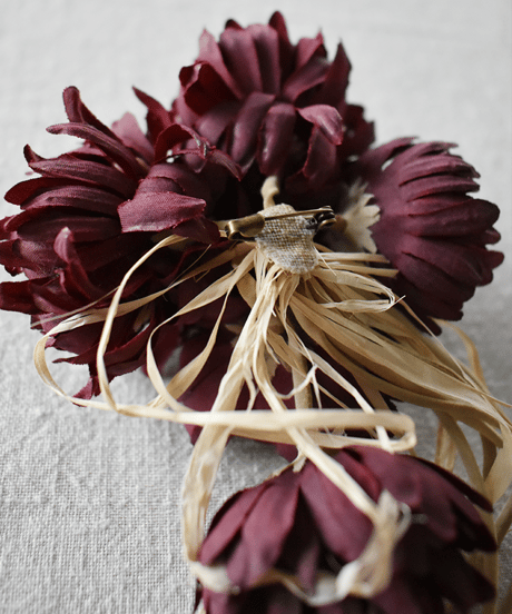 Corsage scabiosa 2 / Accessories / Burgundy