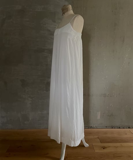 Antique-style Slip Dress Set (Sample Product / Free Size) Color: Ivory / Off White
