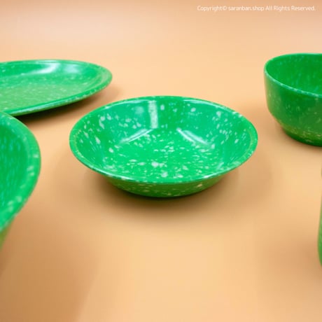 よもぎ色レトロ食器（キムチ）