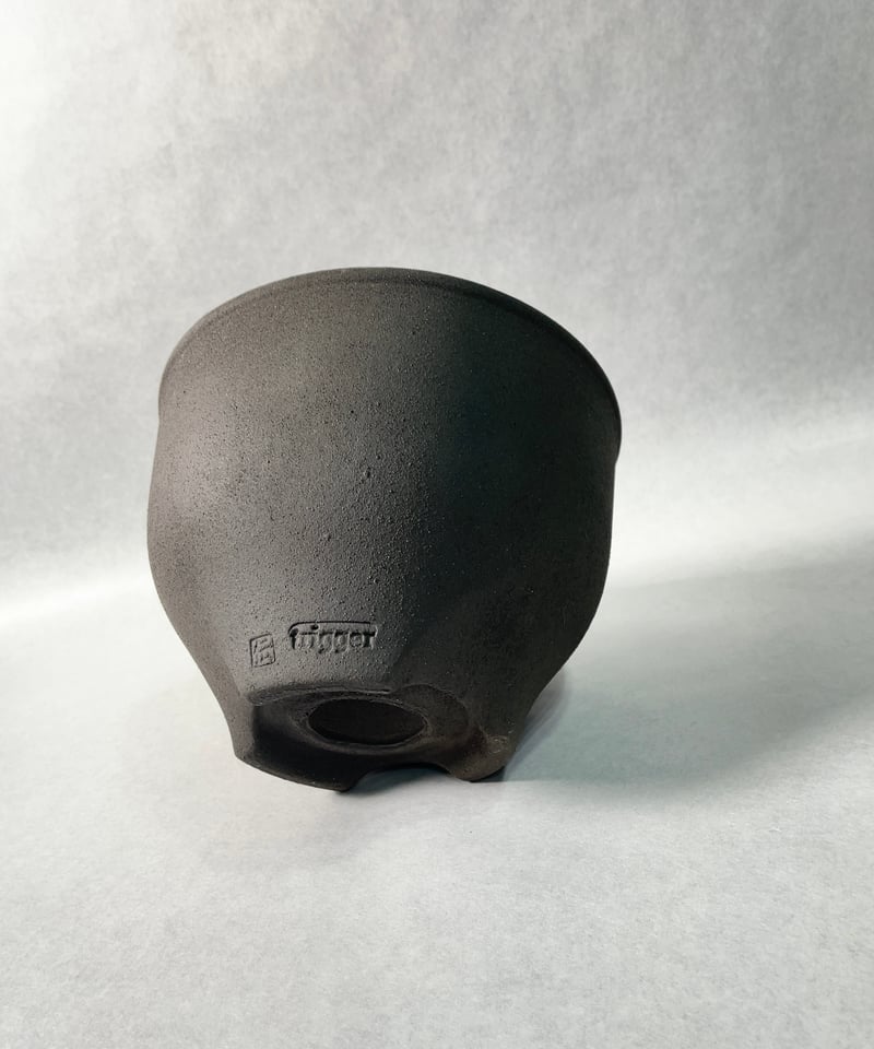 黒燻伝市鉢・L | t.roots