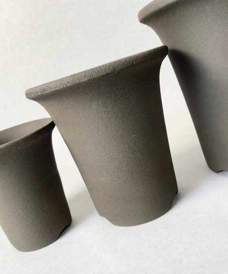 黒燻蘭鉢・Ｓ