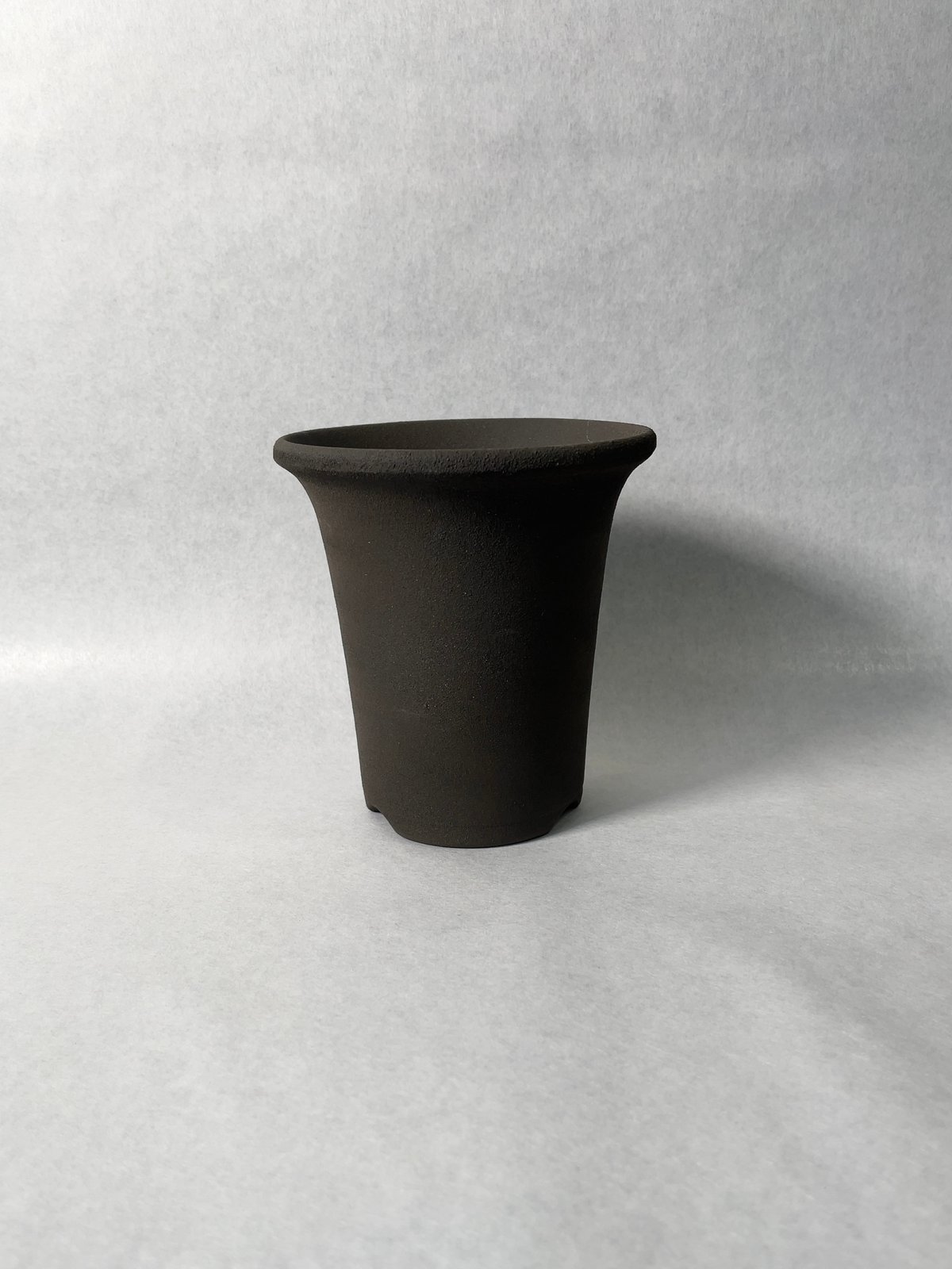 黒燻蘭鉢・M | t.roots