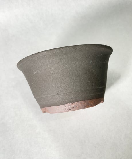 伝市窯・丸一型4号(黒化粧)