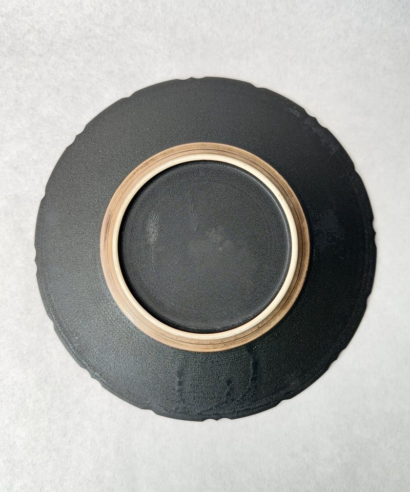 心和庵 中里博恒 keitamaruyama 絵皿 中里博恒・墨渇黒釉 綾花皿 | t.roots