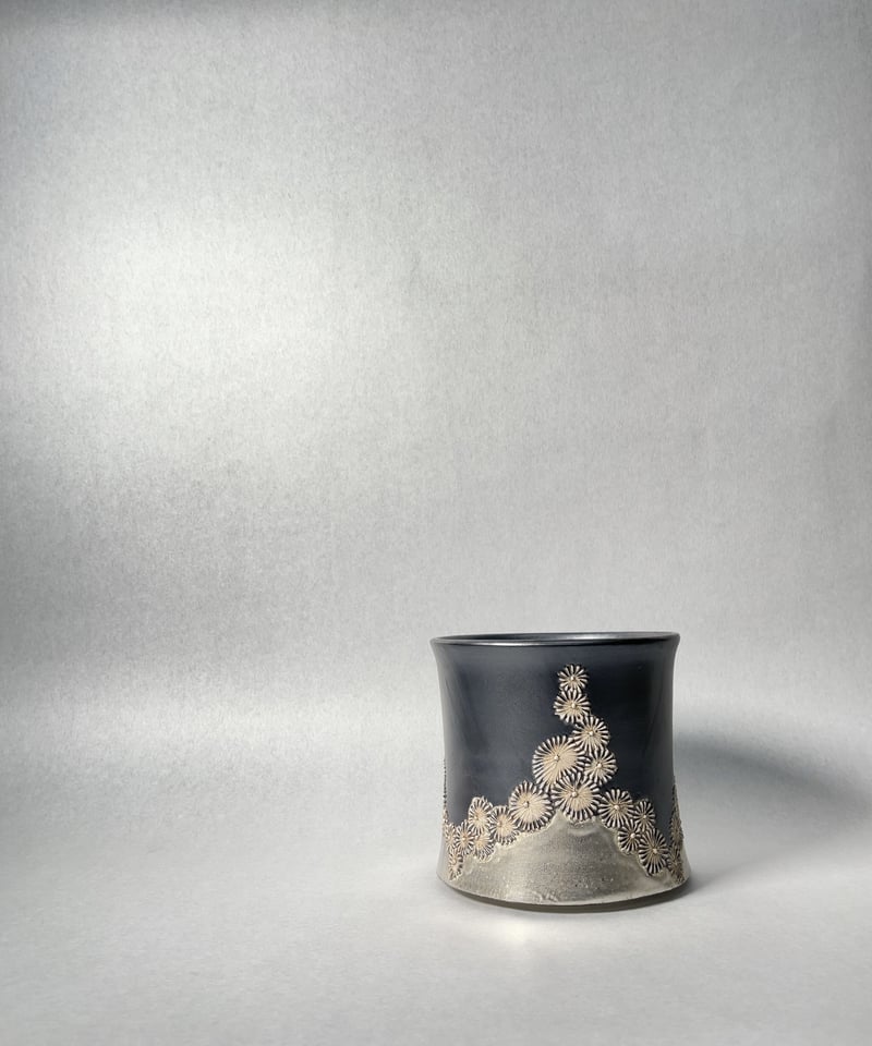 石塚花弓 植木鉢 新品未使用 Hanayumi /trigger トリガー 石塚花弓・粉引鉢 | t.roots