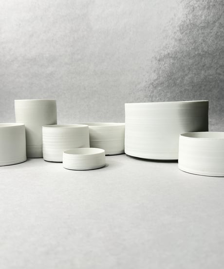 中里博恒・白磁 円筒
