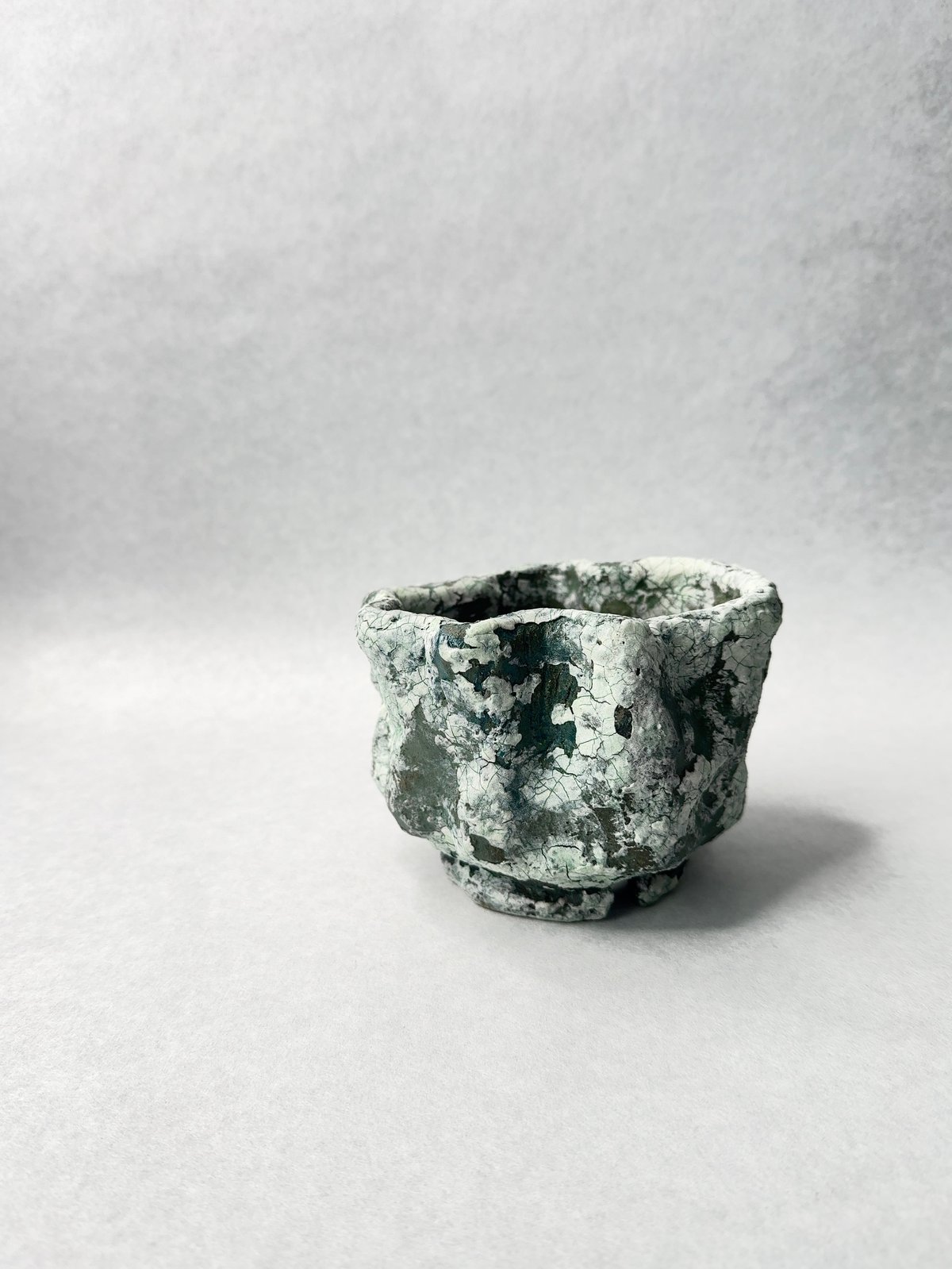 波部圭亮・Ruins | t.roots