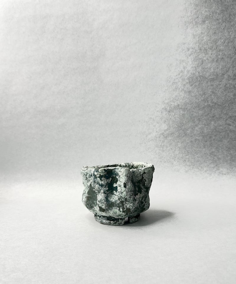 波部圭亮・Ruins | t.roots