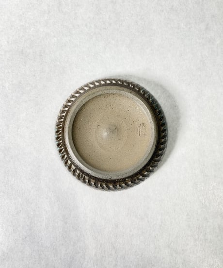 日照雨・鉢皿Ｓ