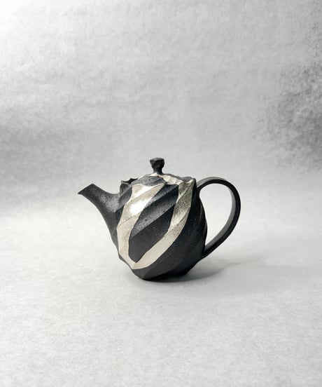 銀彩Spiral pot